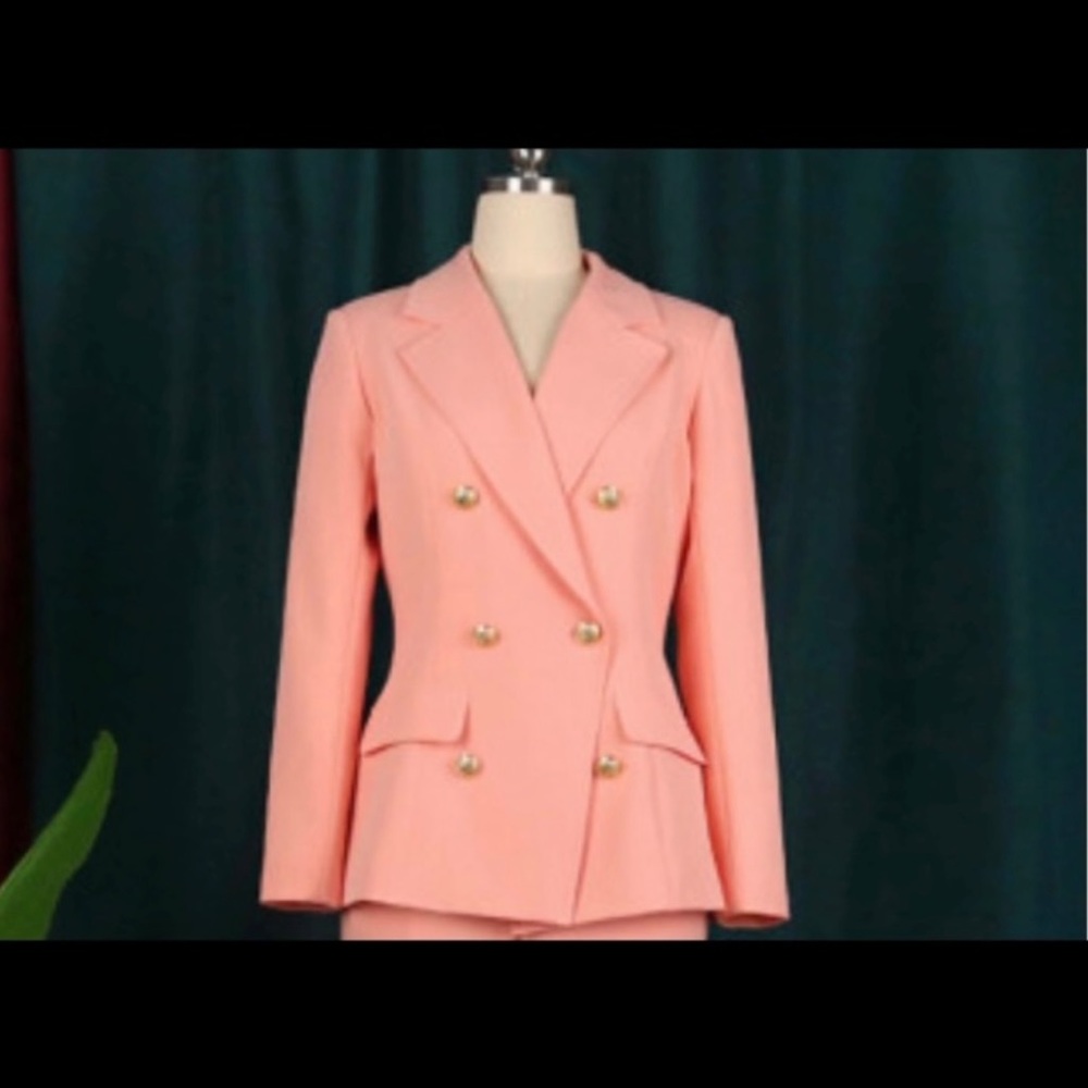 Brand new peach blazer😍
